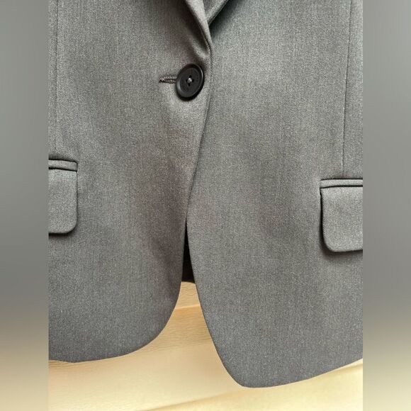 Express gray, single-breasted, classic blazer, mock front pockets, back vent, 6 - Picture 5 of 10